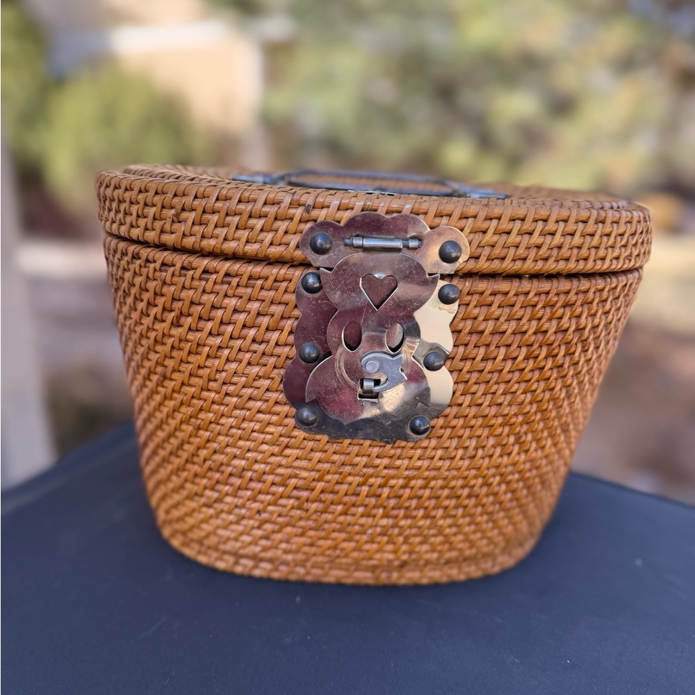 Chinese Wicker Travel Basket for Teapot and Cups Padded Green VelvetFabric Liner - Picture 2 of 10